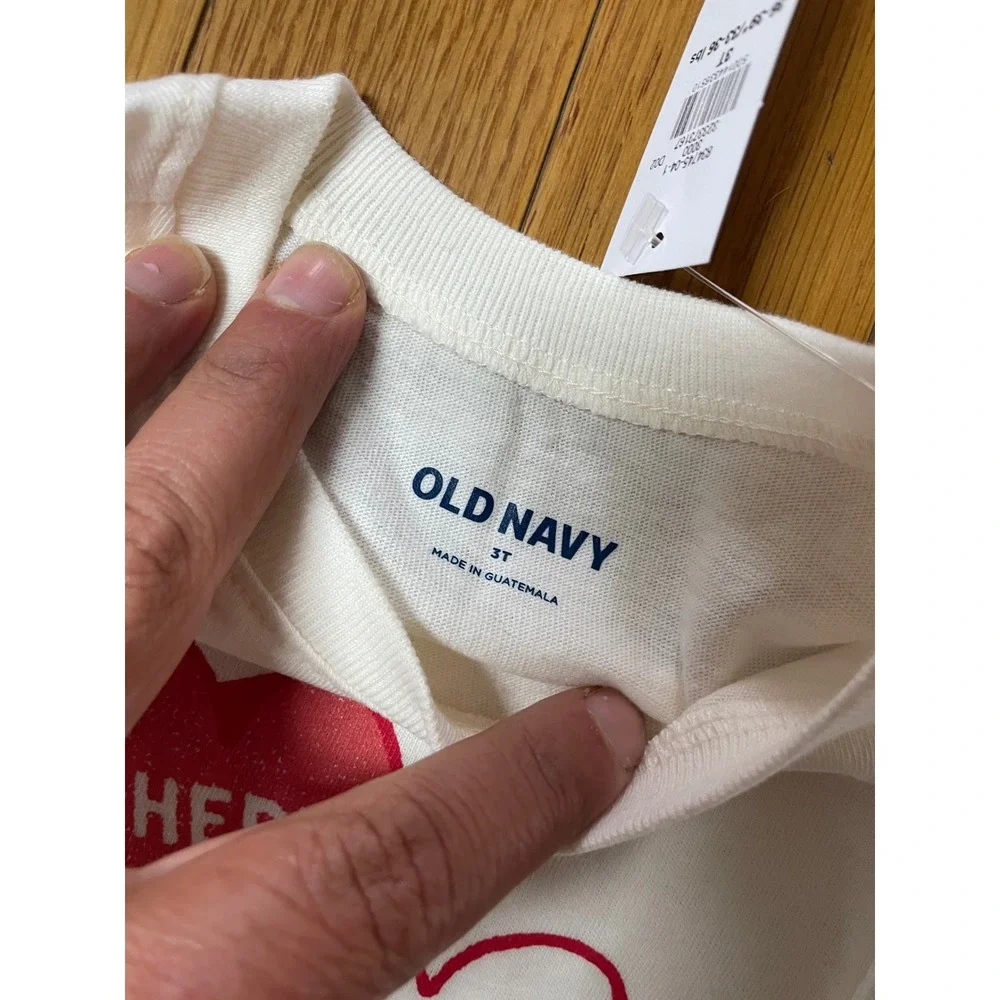 Old‎ Navy Kids Valentine Conversation Heart Long Sleeve Graphic T-Shirt Cream 3T